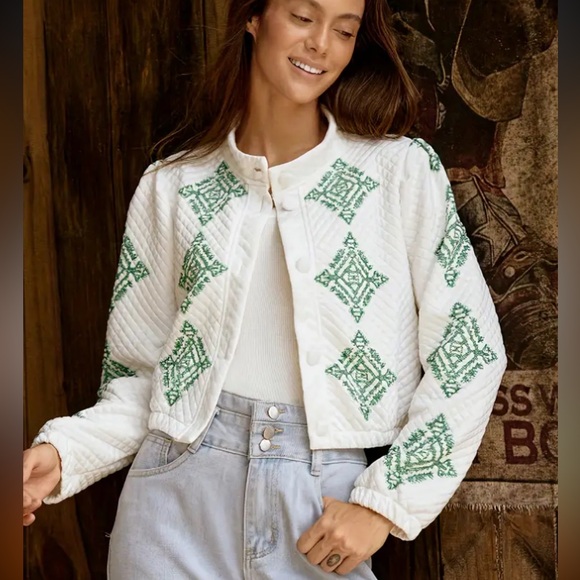 Vintage Jackets & Blazers - Women's White and Green Quilted Jacket